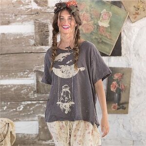Magnolia Pearl Ozzy & Cream Girl &the Moon T-Shirt, OS